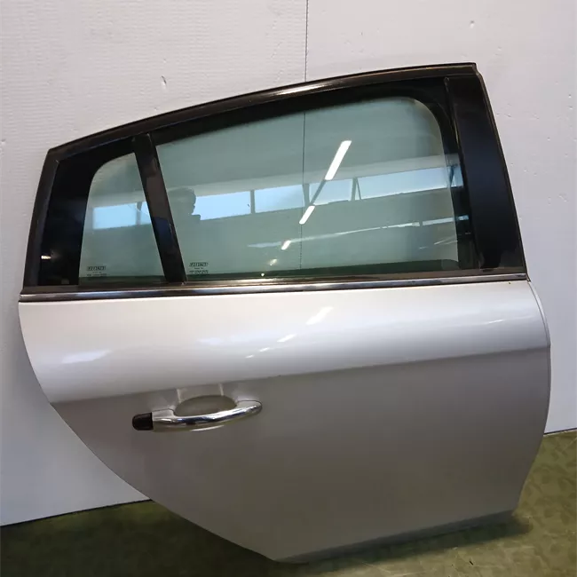 Porta posteriore destra