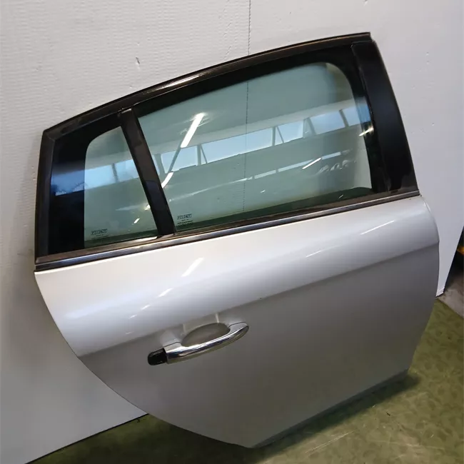 Porta posteriore destra