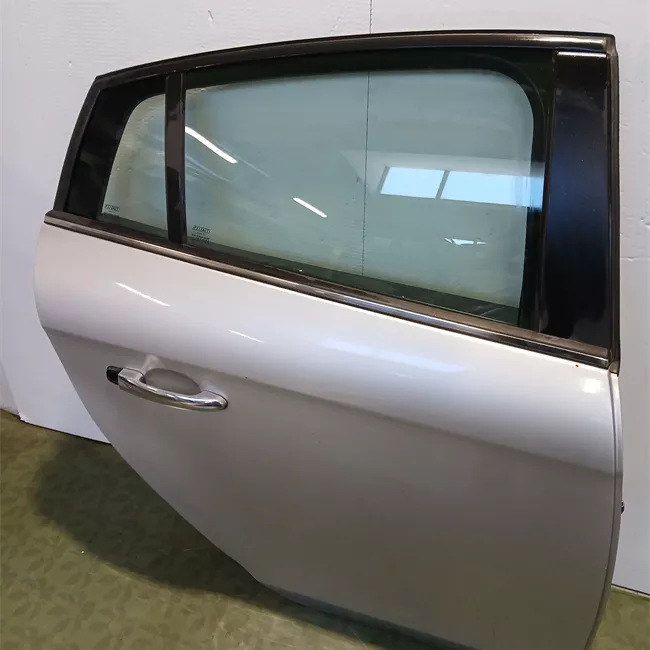 Porta posteriore destra