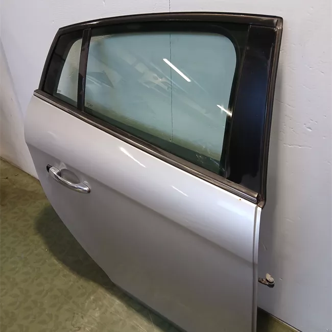 Porta posteriore destra