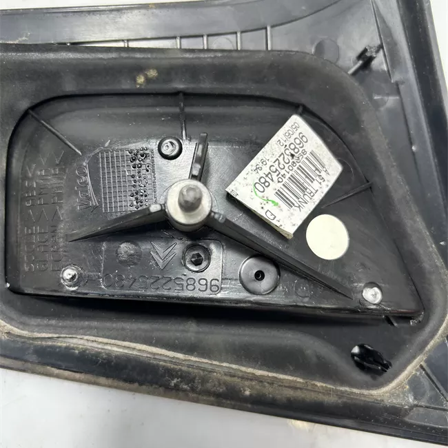 Fanale posteriore parte interno destro