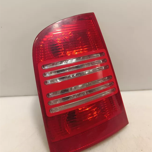 Fanale posteriore sinistro 00<