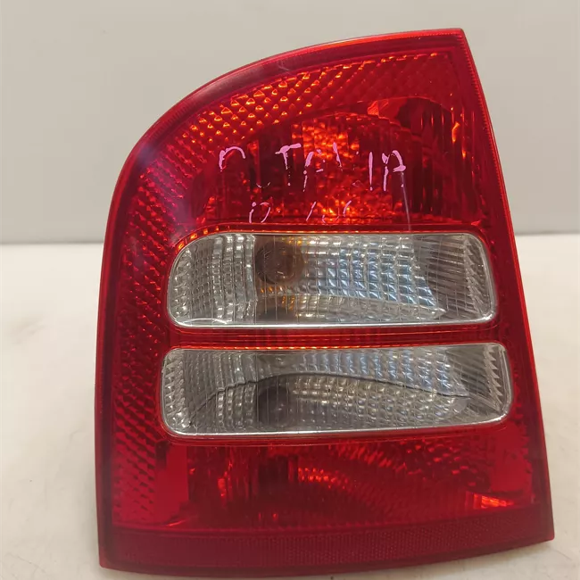 Fanale posteriore sinistro 00>
