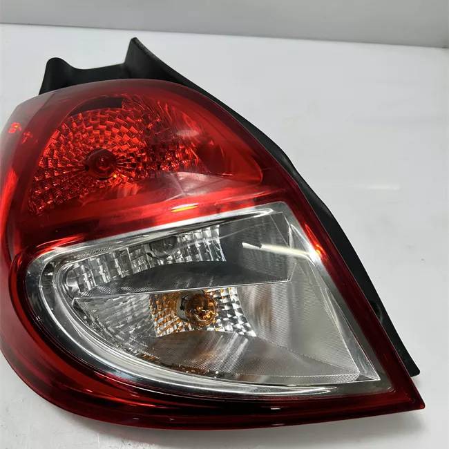 Fanale posteriore sinistro