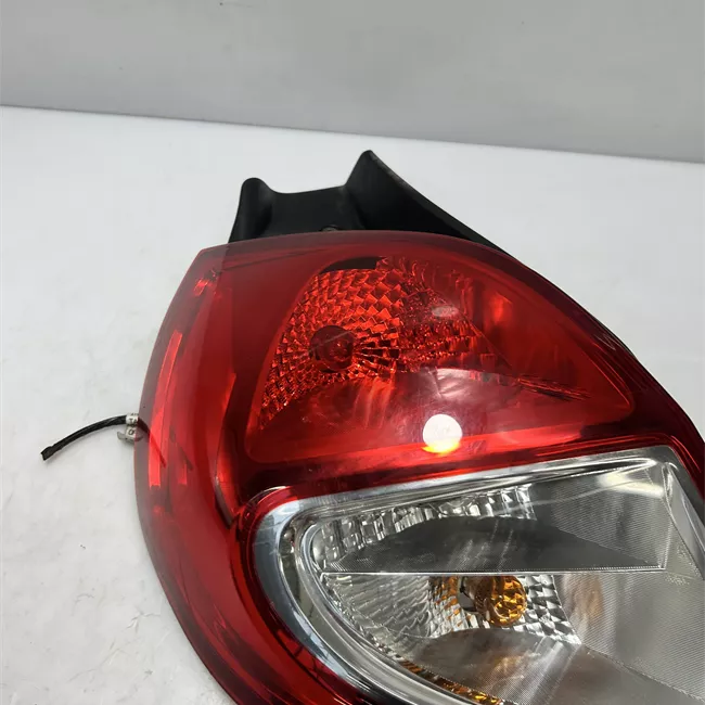 Fanale posteriore sinistro