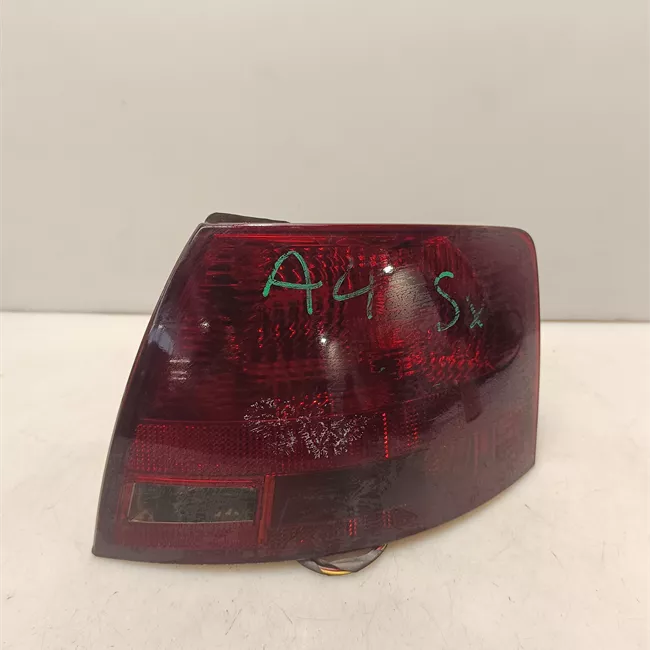 Fanale posteriore parte esterno destro