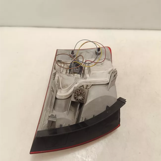 Fanale posteriore parte esterno destro