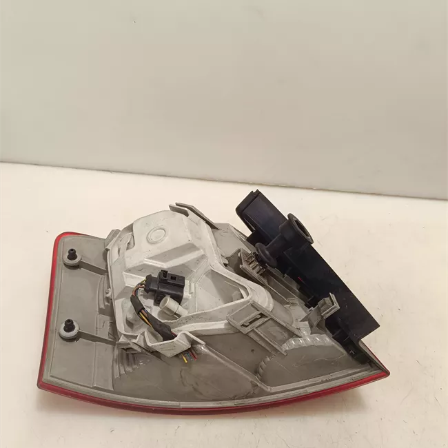 Fanale posteriore parte esterno destro