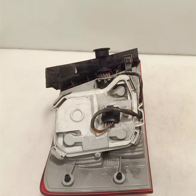 Fanale posteriore parte esterno destro