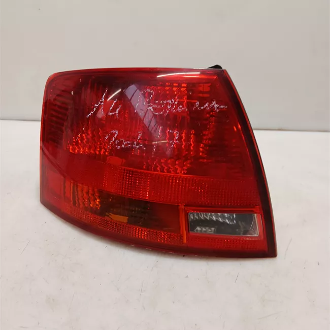 Fanale posteriore parte esterno sinistro