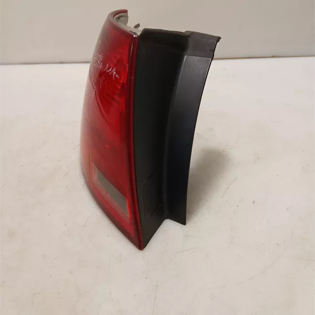 Fanale posteriore parte esterno sinistro