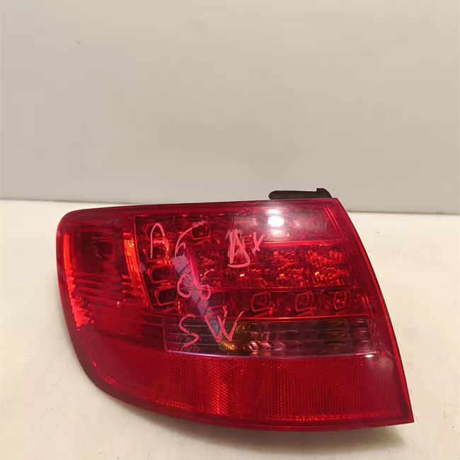 Fanale posteriore parte esterno sinistro con led