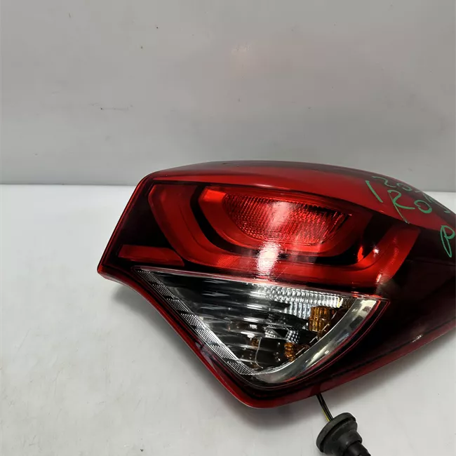 Fanale posteriore parte esterno destro