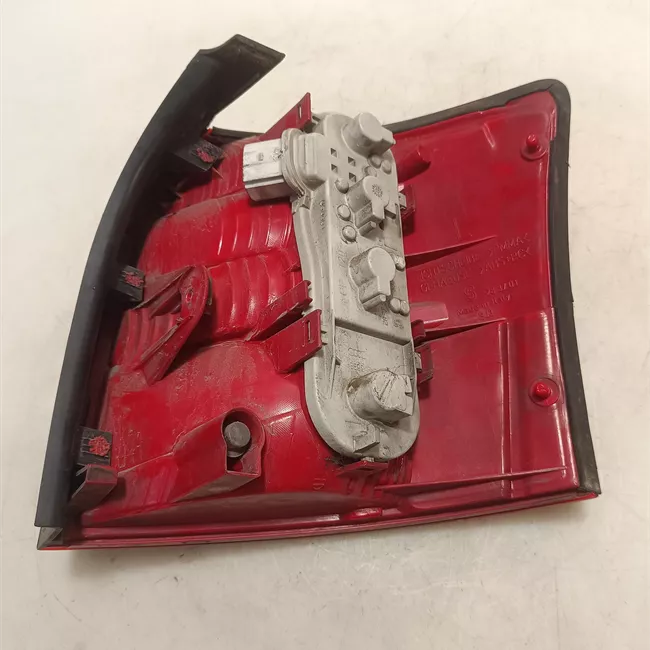 Fanale posteriore sinistro