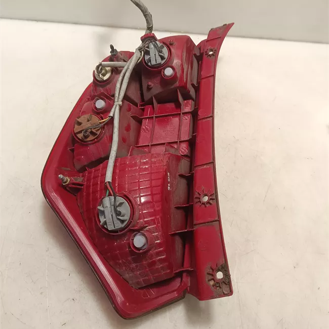 Fanale posteriore sinistro