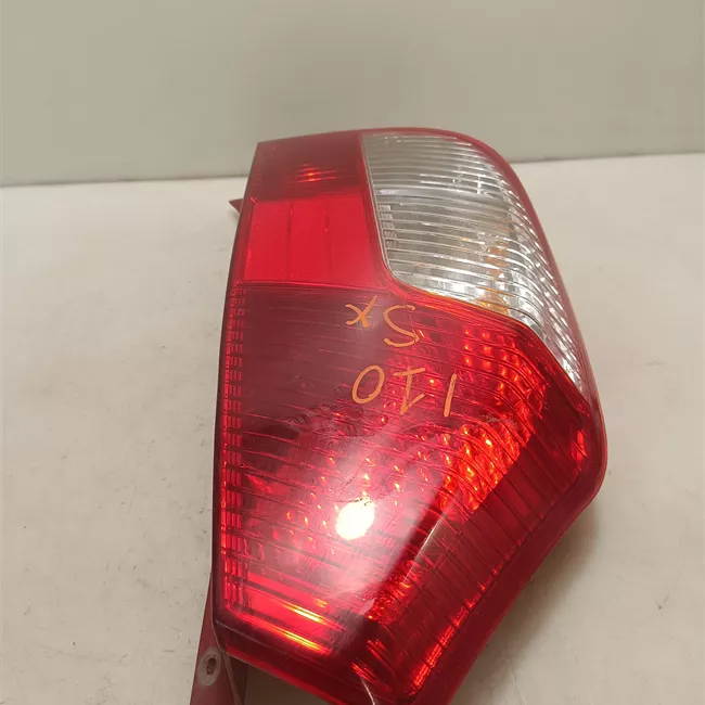 Fanale posteriore sinistro