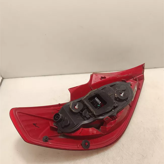 Fanale posteriore destro Trasparente scuro