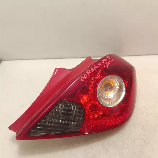 Fanale posteriore destro Trasparente scuro