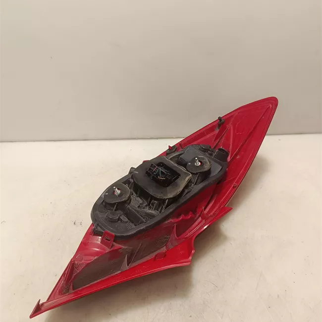 Fanale posteriore destro Trasparente scuro