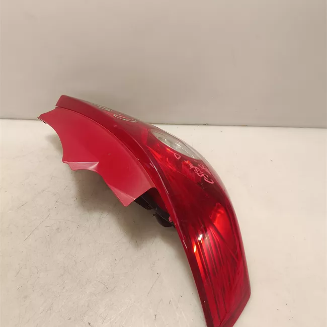 Fanale posteriore sinistro