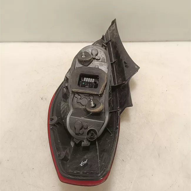 Fanale posteriore sinistro Trasparente scuro