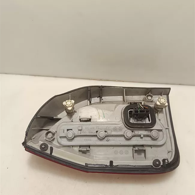 Fanale posteriore destro t.32123350>