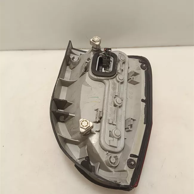 Fanale posteriore destro t.32123350>