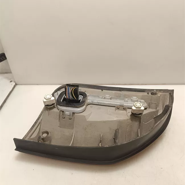 Fanale posteriore destro t.32123350>