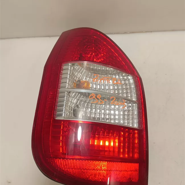 Fanale posteriore sinistro t.32123350>