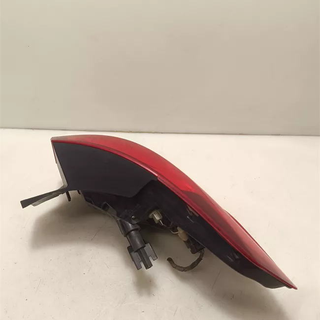 Fanale posteriore parte esterno sinistro Tinta scura