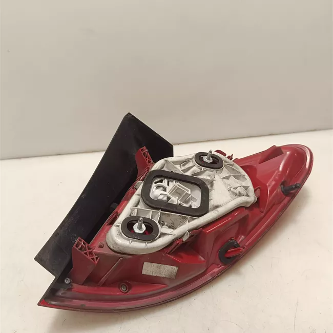 Fanale posteriore parte esterno sinistro