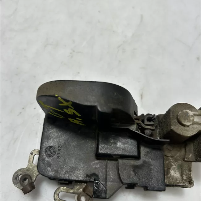 Serratura porta anteriore sinistra