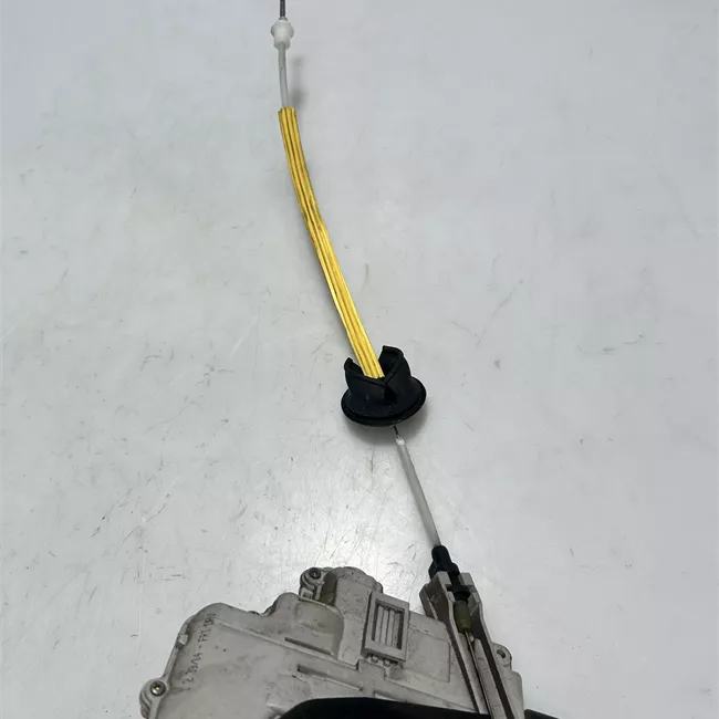 Serratura porta anteriore sinistra