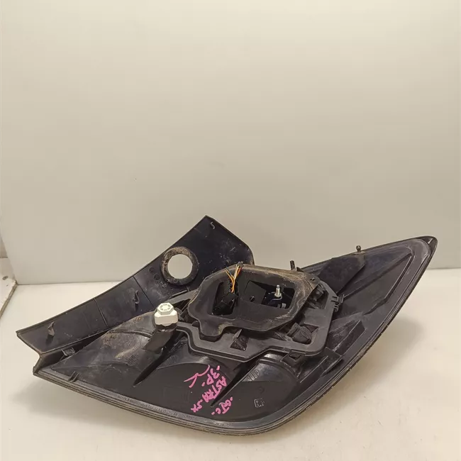 Fanale posteriore sinistro