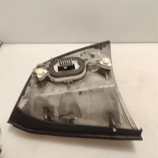 Fanale posteriore sinistro