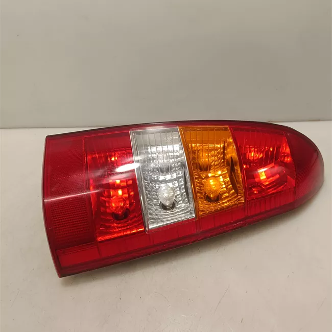 Fanale posteriore sinistro