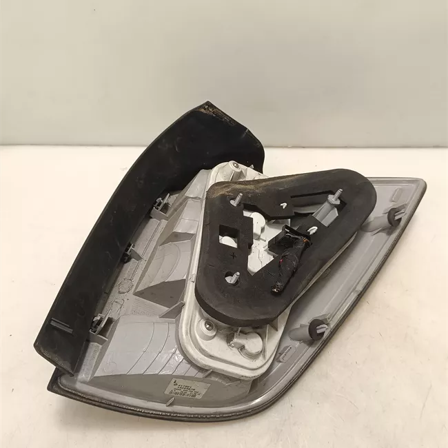 Fanale posteriore sinistro