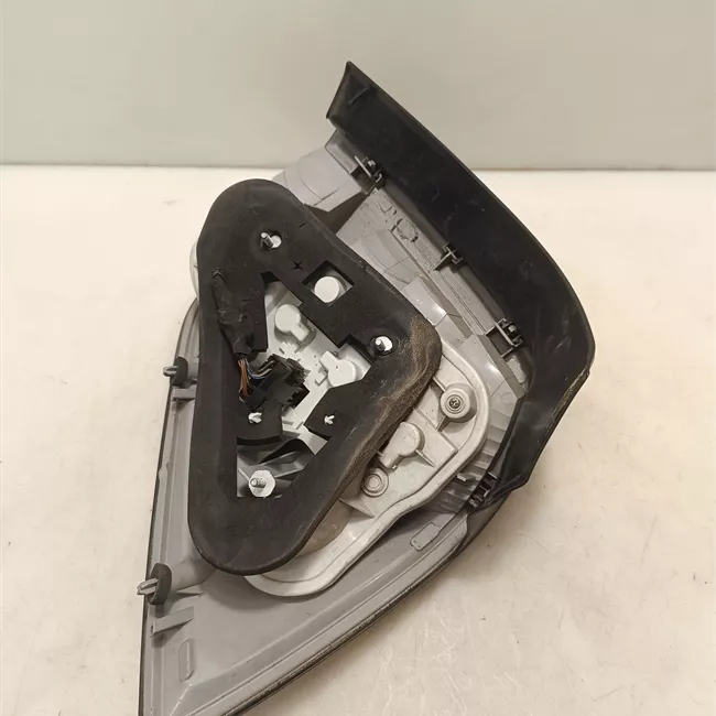 Fanale posteriore sinistro