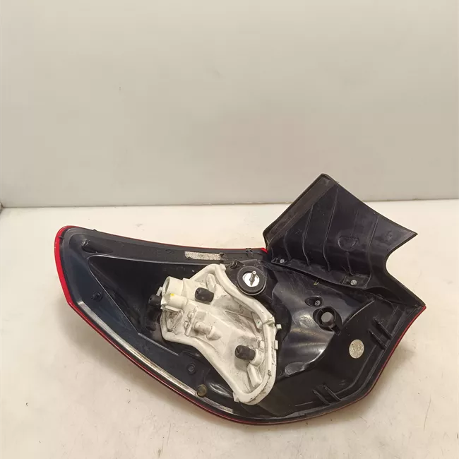 Fanale posteriore parte esterno destro