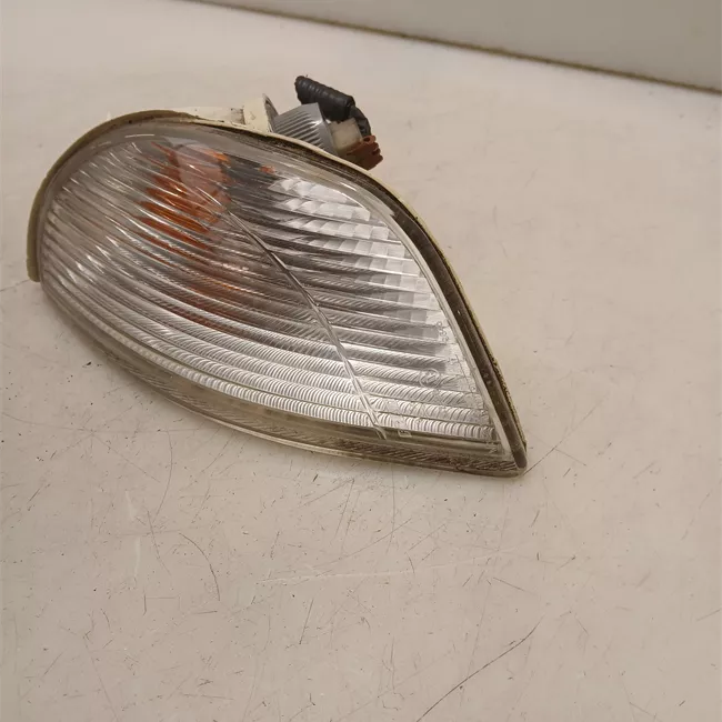 Fanalino direzione anteriore sinistro