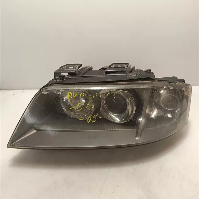 Proiettore sinistro Xenon