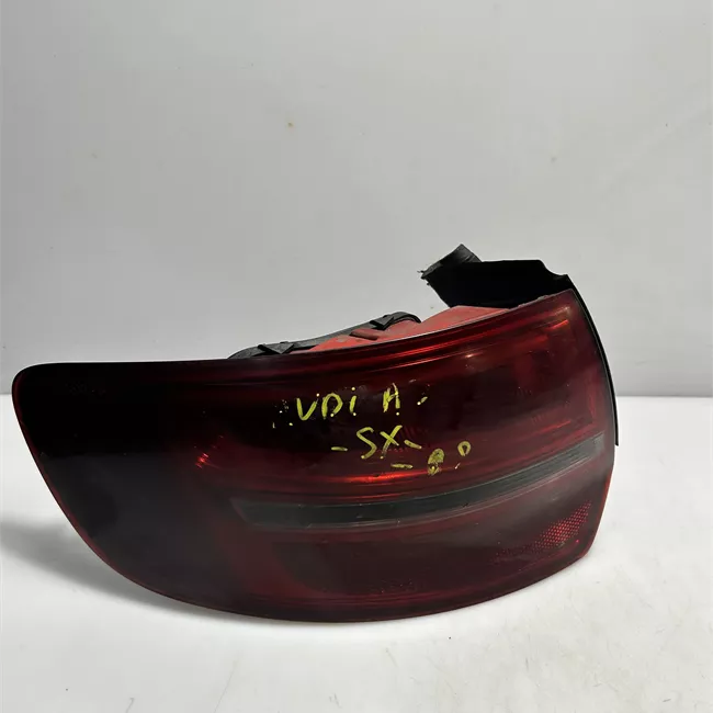 Fanale posteriore parte esterno sinistro