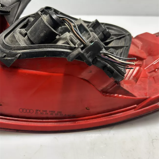 Fanale posteriore parte esterno sinistro