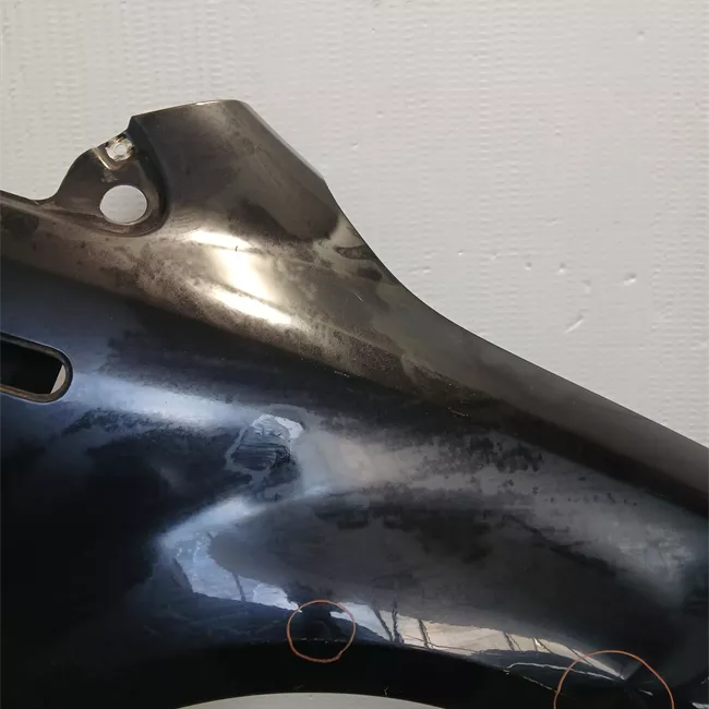 Parafango anteriore destro