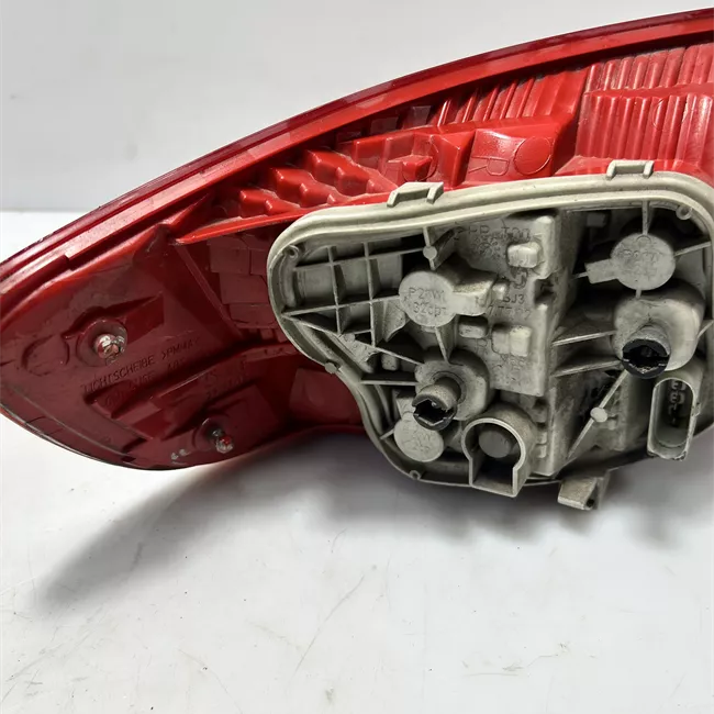 Fanale posteriore parte esterno destro