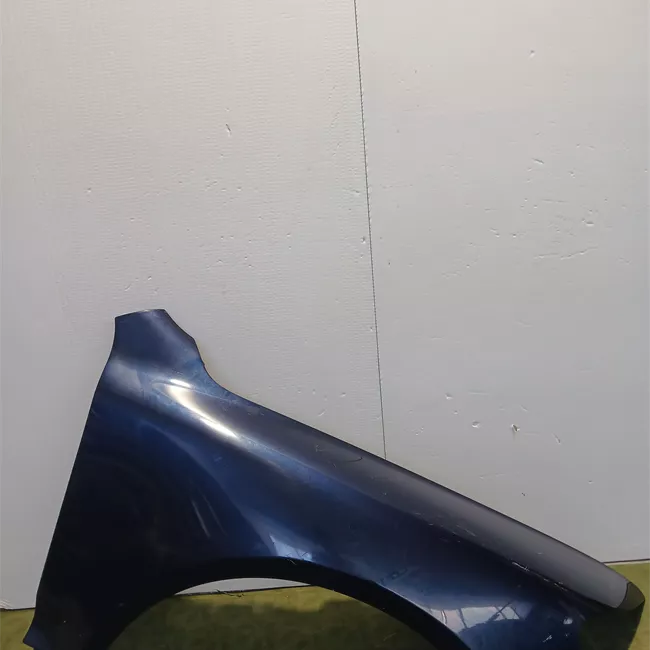 Parafango anteriore destro