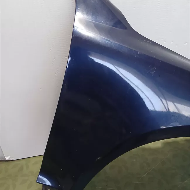 Parafango anteriore destro