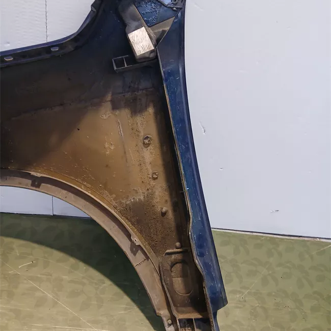 Parafango anteriore destro