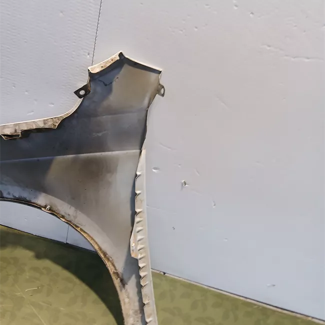 Parafango anteriore destro