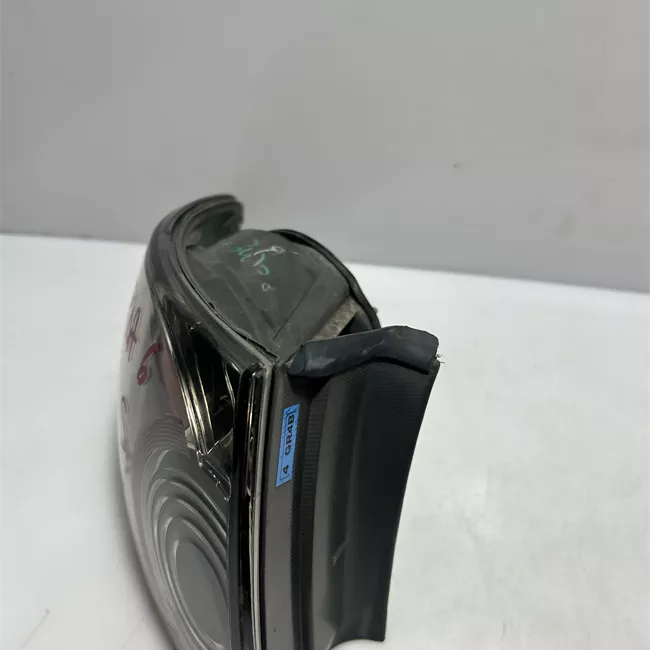 Fanale posteriore parte esterno sinistro